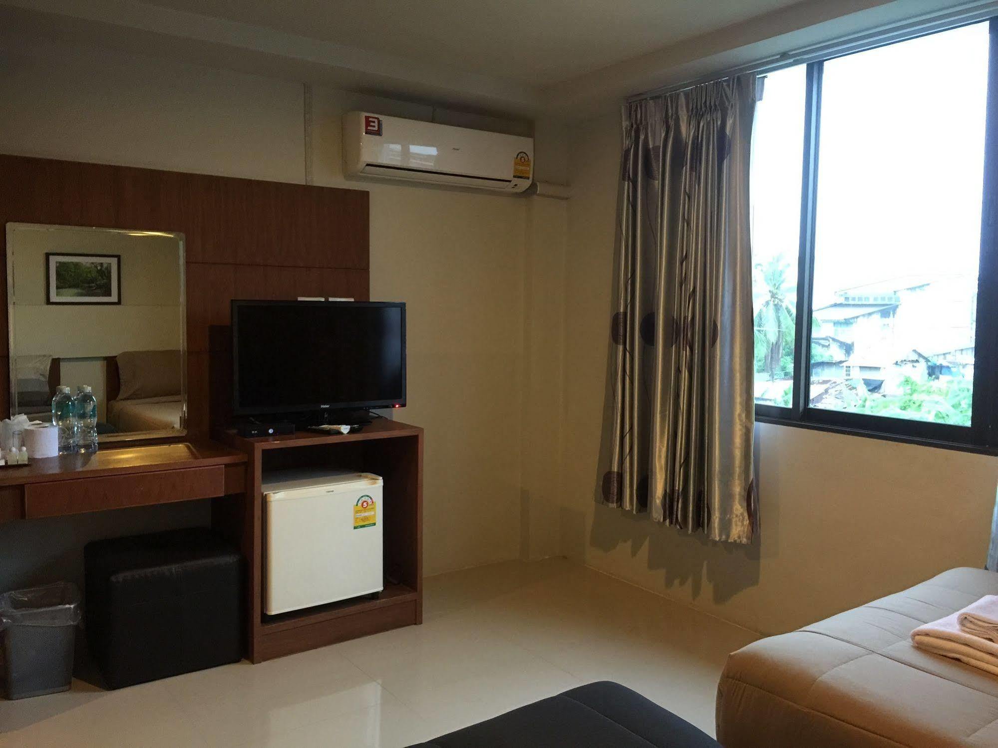 The City House Krabi town Екстериор снимка